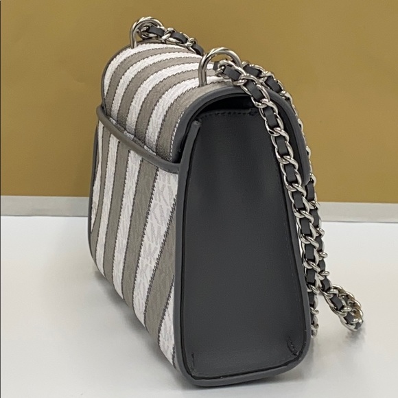 MICHAEL KORS ROSE MEDIUM FLAP SHOULDER PEARL GRAY - Picture 4 of 16